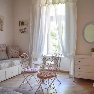 Nocleg ze śniadaniem Maison La Mitra - Dimore Partenopee